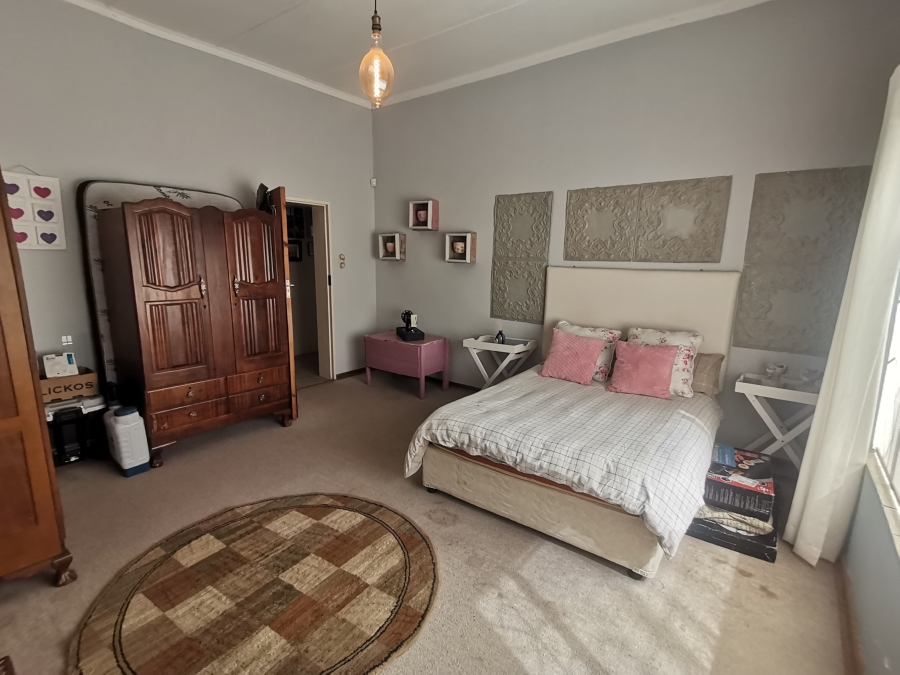 5 Bedroom Property for Sale in Senekal Free State